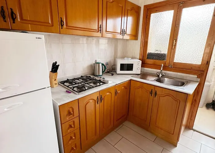 Apartamentos Rosi - 5-10 Minute Walk To La Zenia Beach, Sea View, Beach Bar, Cliff Walk, Shops, Paddys Point, Cabo Roig - Free Fast Fibre Optic Broadband, Free Parking, Tassimo Coffee Machine, Tv Firestick Compatible